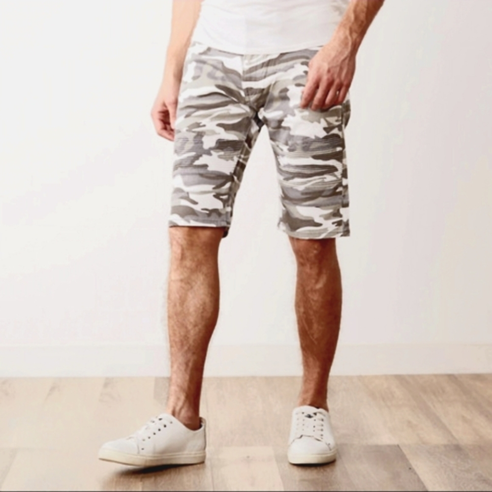 Urban Gray and White Moto Camouflage Shorts By XRAY